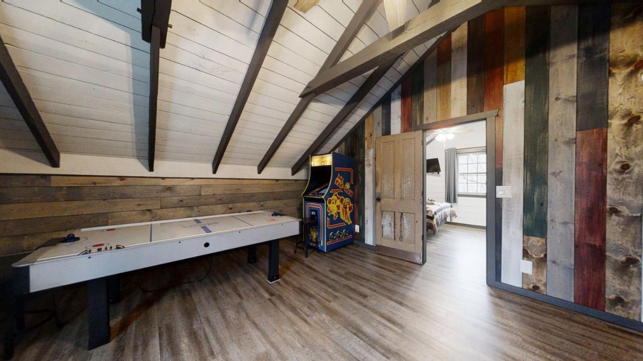 Bigfoots Hideaway Cabin Gatlinburg Extérieur photo