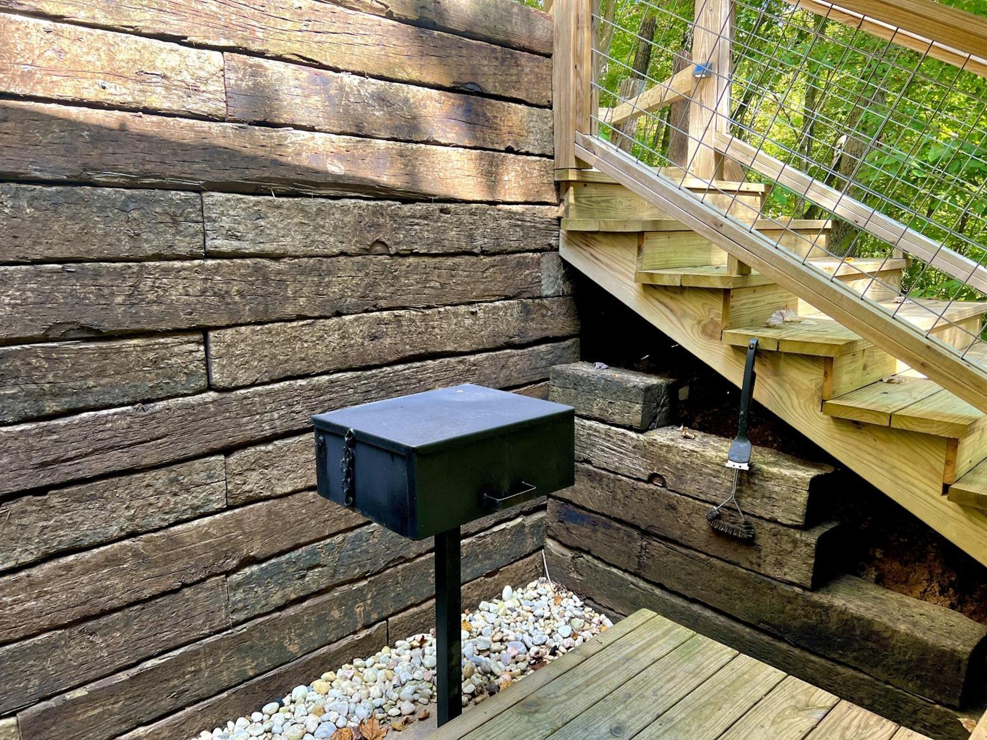 Bigfoots Hideaway Cabin Gatlinburg Extérieur photo